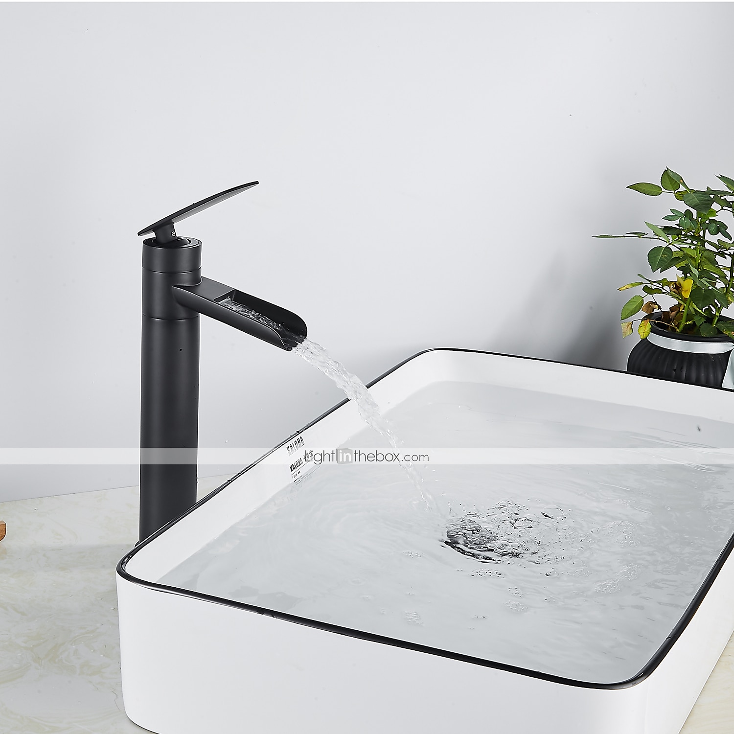 mitigeur de lavabo de salle de bain cascade haut, robinets de lavabo à une poignée en laiton antique avec tuyau froid et chaud de 2025 ? $113.99 –P14