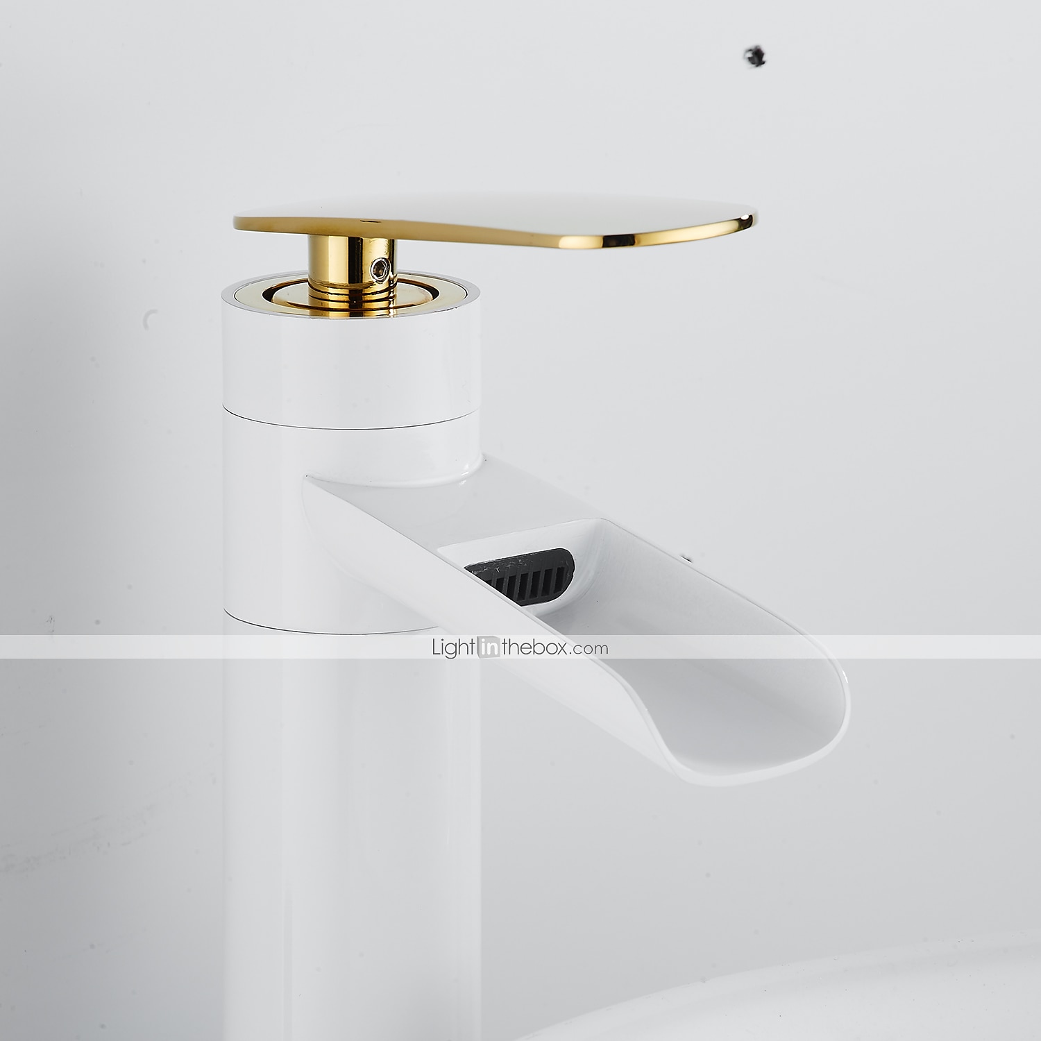 mitigeur de lavabo de salle de bain cascade haut, robinets de lavabo à une poignée en laiton antique avec tuyau froid et chaud de 2025 ? $113.99 –P7