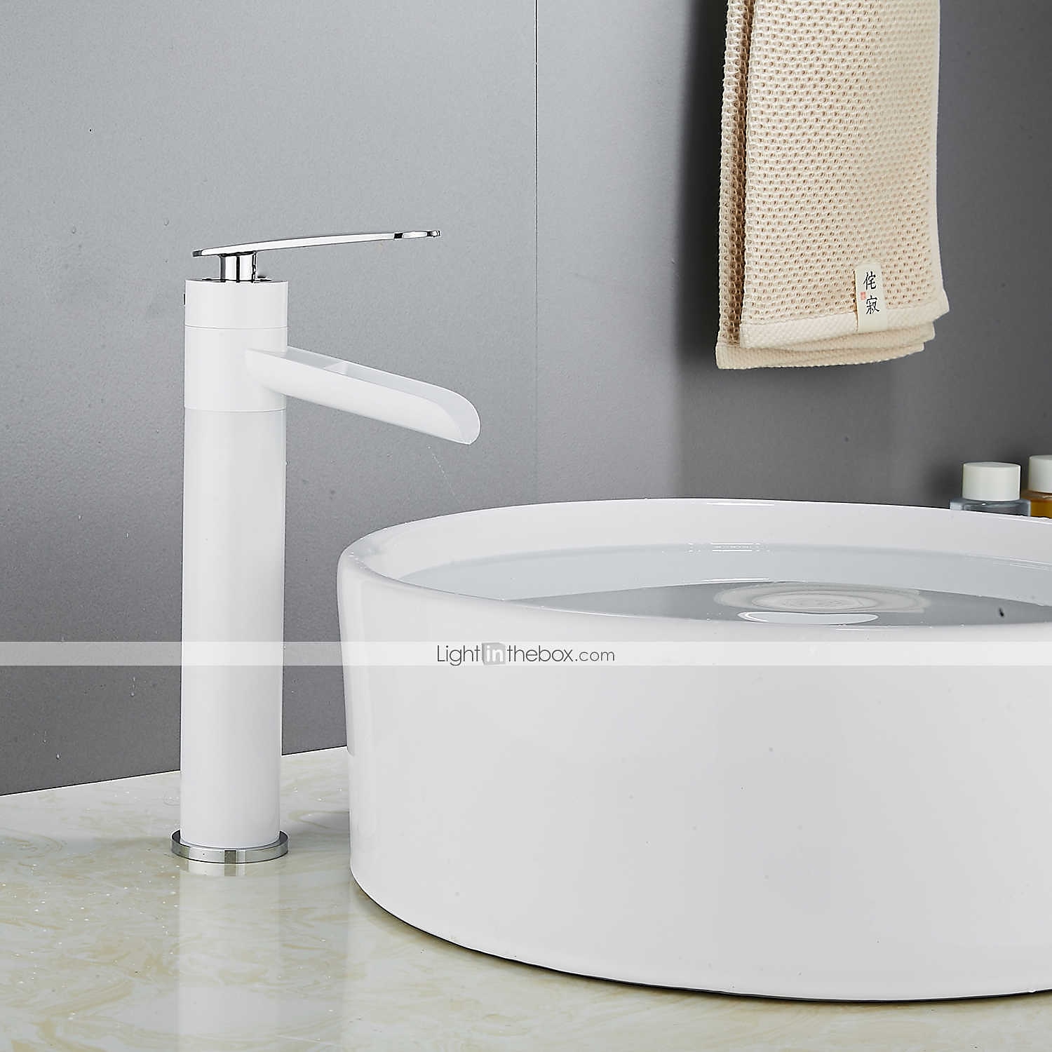 mitigeur de lavabo de salle de bain cascade haut, robinets de lavabo à une poignée en laiton antique avec tuyau froid et chaud de 2025 ? $113.99 –P18