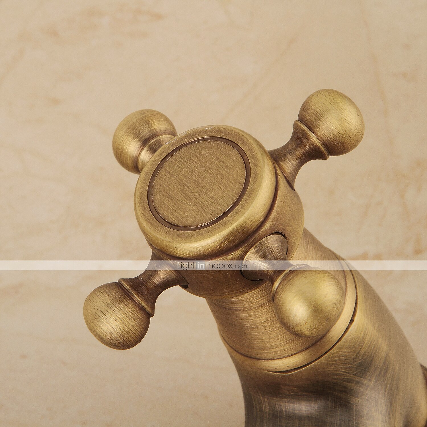 Torneira de chuveiro, conjunto de sistema de chuveiro Chuveiro de mão incluído Cachoeira estilo vintage/montagem de latão antigo do país fora da válvula de cerâmica torneiras misturadoras de chuveiro de 2026 por $291.59 –P16