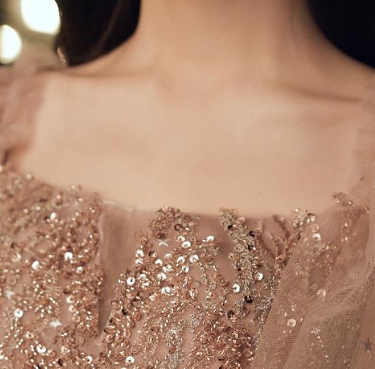 A-Linie Goldkleider Abendkleid Elegantes Kleid Formal BodenlängenÄrmellos Ein Schulter Tasche Satin mit Schulterblume Kleid zum Beeindrucken 2025 - $108.99 –P1