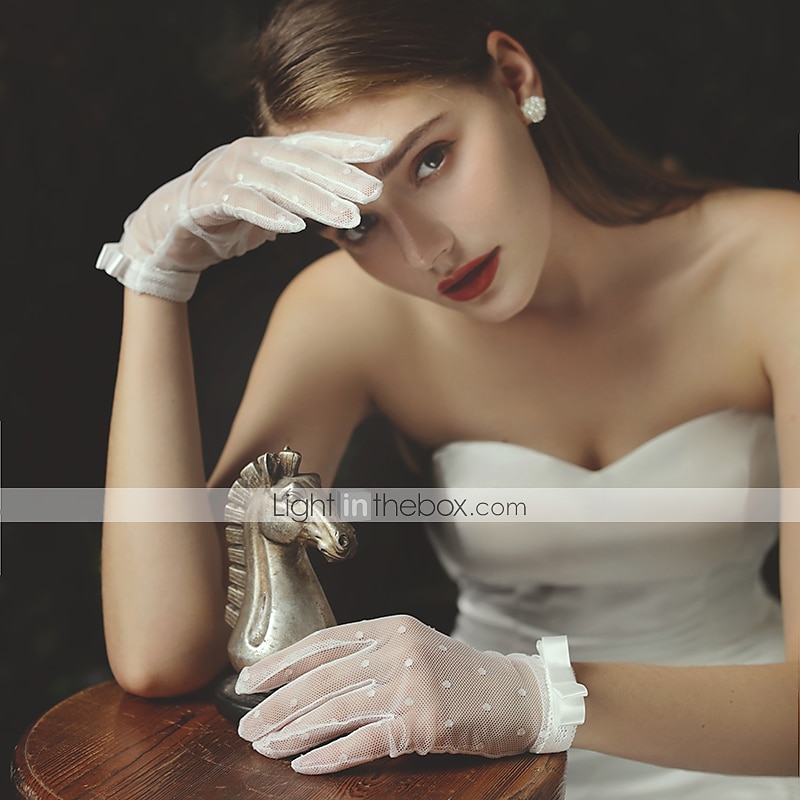 Gant vintage à longueur de poignet en dentelle  élégant avec bord  point ondulé gant de mariage  fête pour impressionner de 2025 ? $22.99 –P5