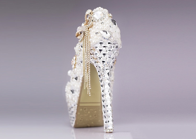 tacchi a spillo con plateau impreziositi da strass bianchi e perle da donna con fiocco – scarpe da sposa di lusso del 2025 a $109.99 –P2