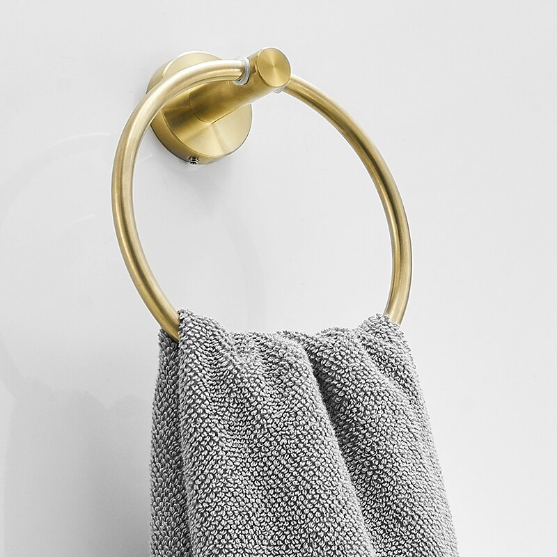 il set di accessori per il bagno include porta accappatoio e portasciugamani ad anello nuovo design moderno materiale in acciaio inossidabile montato a parete dorato 3 pezzi del 2025 a $60.99 –P5