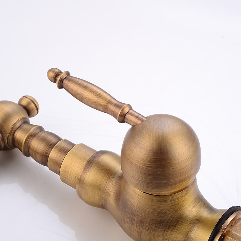 Robinet de lavabo de salle de bain en laiton antique, robinets de bain traditionnels à un trou avec eau chaude et froide et valve en céramique de 2025 ? $80.99 –P6