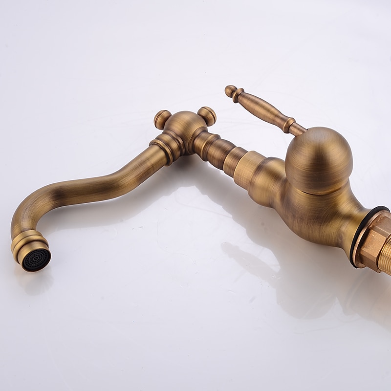 Robinet de lavabo de salle de bain en laiton antique, robinets de bain traditionnels à un trou avec eau chaude et froide et valve en céramique de 2025 ? $80.99 –P9