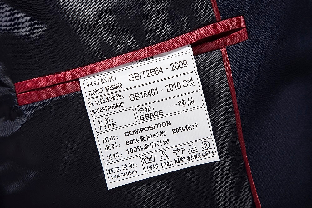 Completi da Sposa Uomo Nero Borgogna Blu Scuro 2 Pezzi Colore Solido Sottile Unico Petto Tre Bottoni del 2025 a $122.99 –P11