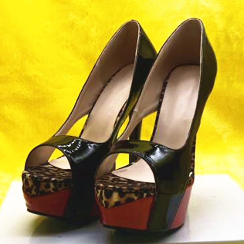 scarpe décolleté da donna tacchi a spillo tacchi alti sexy party color block plateau tacco alto peep toe mocassino in pelle scamosciata verniciata nude nero blu scarpe con fondo rosso del 2025 a $109.99 –P1