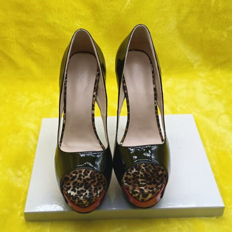 scarpe décolleté da donna tacchi a spillo tacchi alti sexy party color block plateau tacco alto peep toe mocassino in pelle scamosciata verniciata nude nero blu scarpe con fondo rosso del 2025 a $109.99 –P2