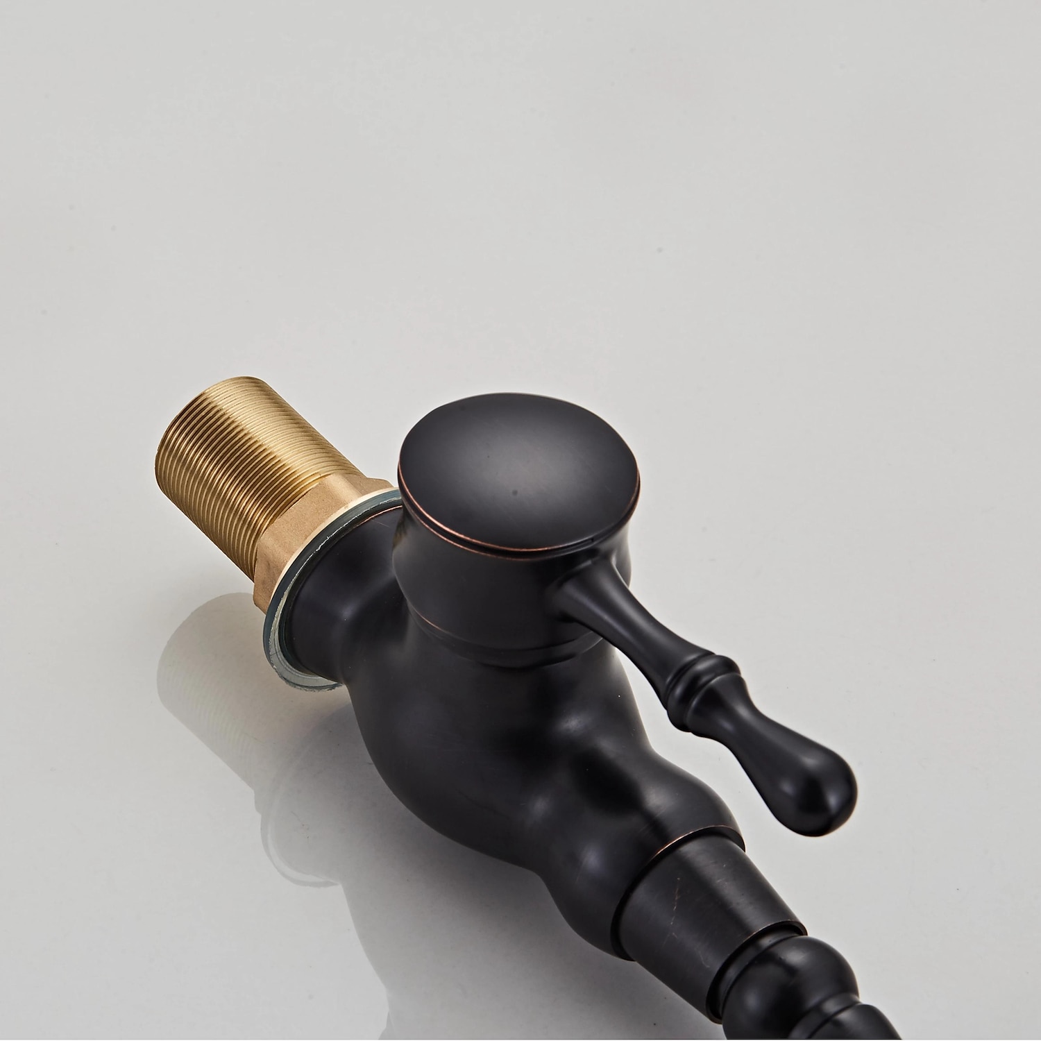 Küchenarmatur - Einhebelgriff Einloch Öl-geriebener Bronze Standardauslauf Mittelsatz Antike Küchenarmaturen mit Seifenspender 2025 - $129.99 –P2