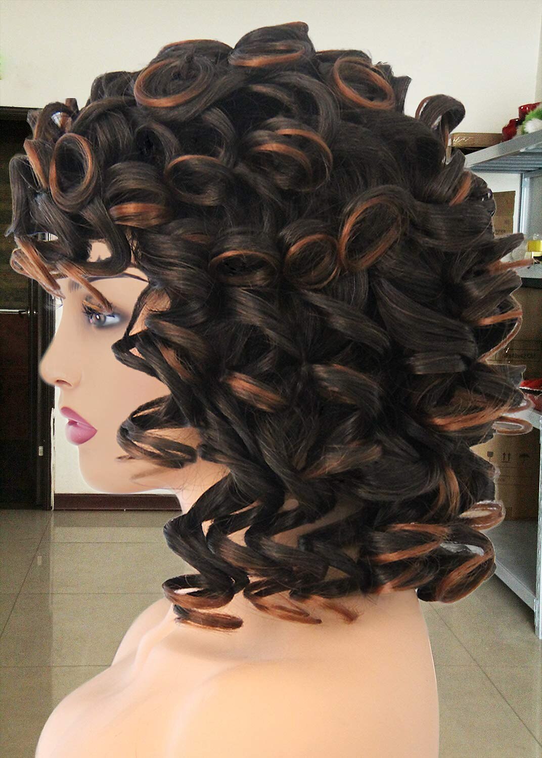 zwarte pruiken voor vrouwen zwarte dames kort krullend afrikaanse pruik 14 inch krullend golvend zwarte pruik met pony schattig en modieus natuurlijk uiterlijk synthetisch haar vervangende pruik 2025 - $26.99 –P7