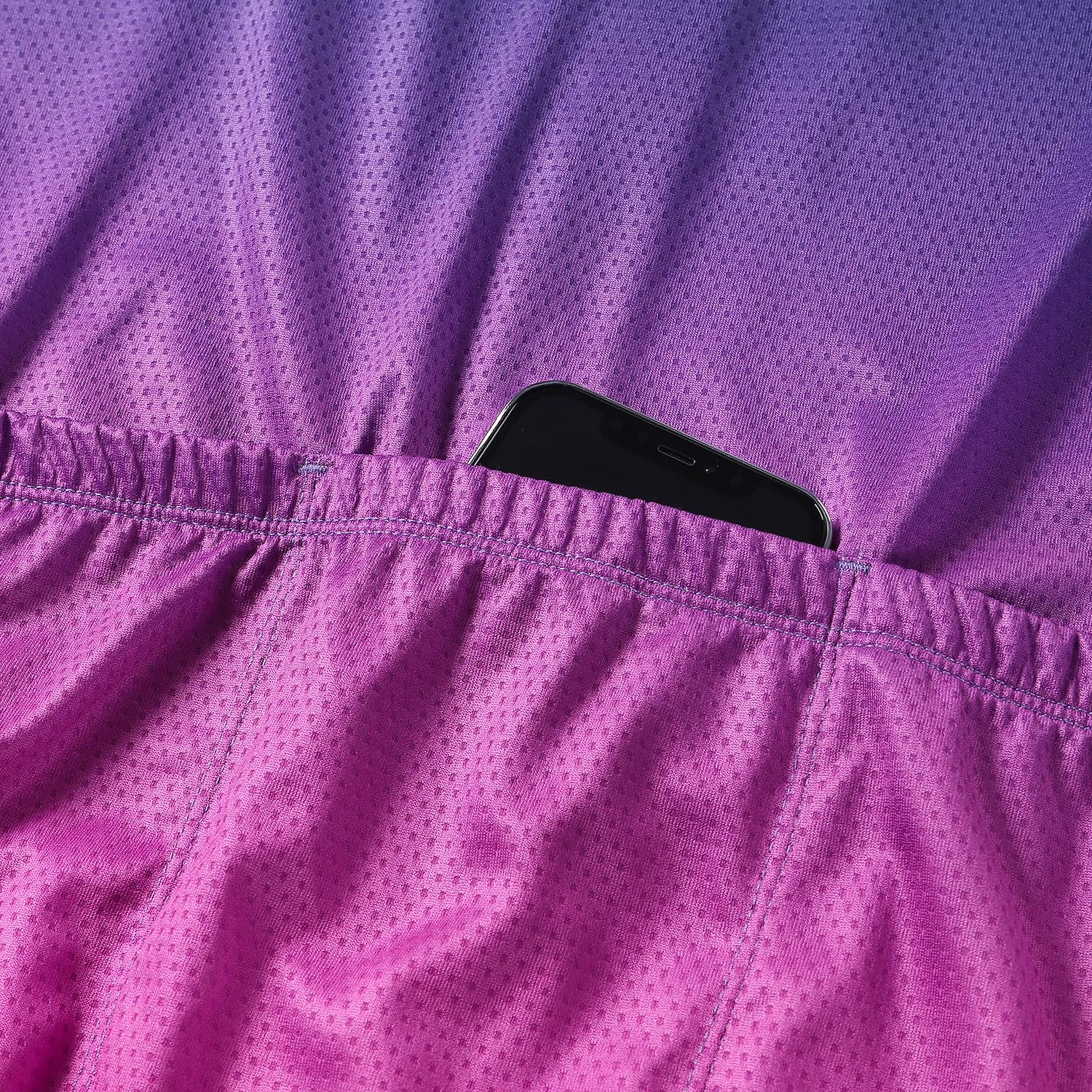 Per uomo Maglia da Ciclismo Sfumatura Manica Corta Bicicletta Maglia con 3 tasche posteriori Strisce Riflettenti Tasca Posteriore Elastico Dislittamento Gli sport Nero Giallo Viola scuro Abbigliamento del 2026 a $39.99 –P7