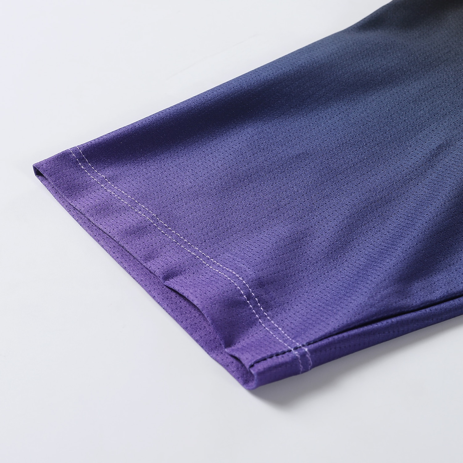 Per uomo Maglia da Ciclismo Sfumatura Manica Corta Bicicletta Maglia con 3 tasche posteriori Strisce Riflettenti Tasca Posteriore Elastico Dislittamento Gli sport Nero Giallo Viola scuro Abbigliamento del 2026 a $39.99 –P6