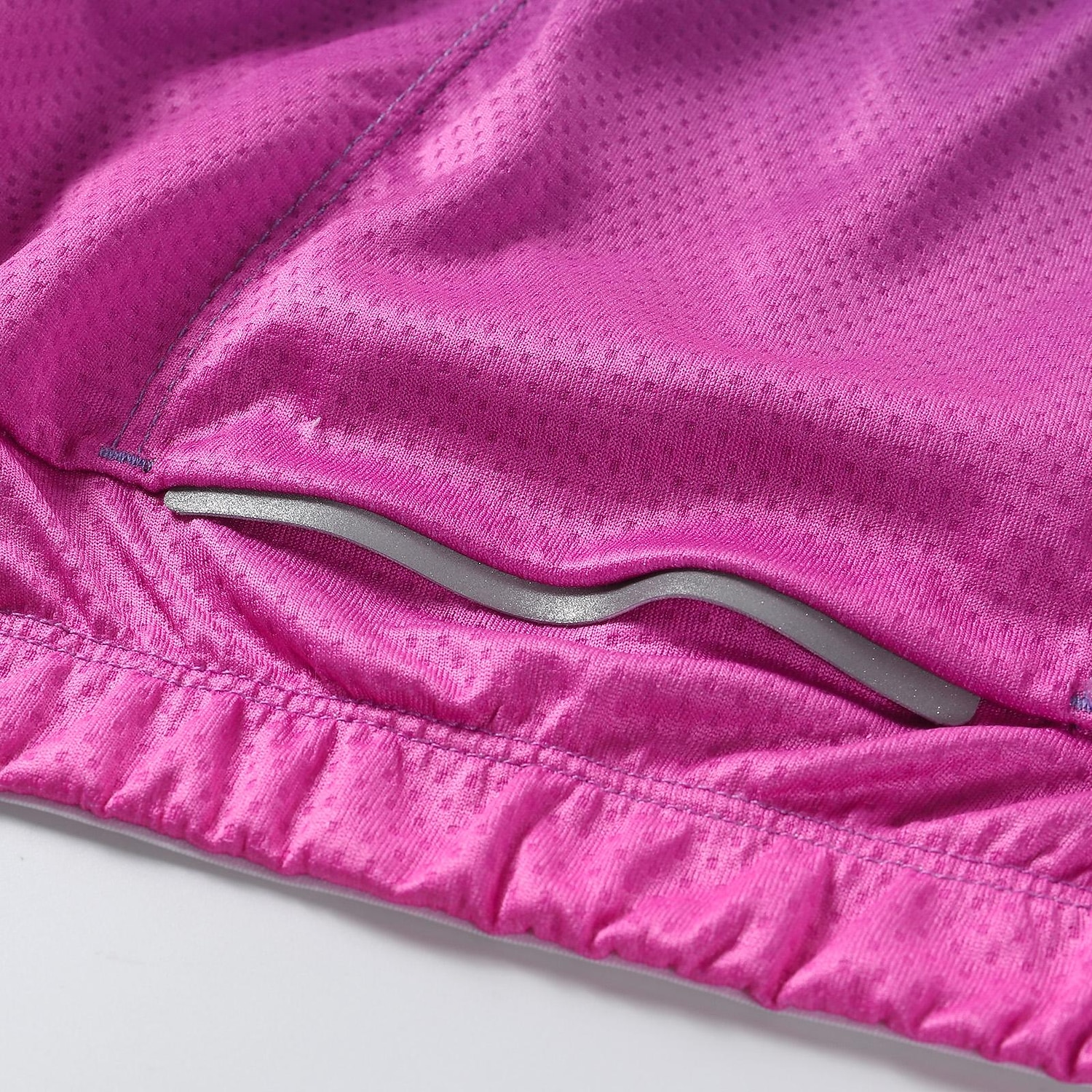 Per uomo Maglia da Ciclismo Sfumatura Manica Corta Bicicletta Maglia con 3 tasche posteriori Strisce Riflettenti Tasca Posteriore Elastico Dislittamento Gli sport Nero Giallo Viola scuro Abbigliamento del 2026 a $39.99 –P11