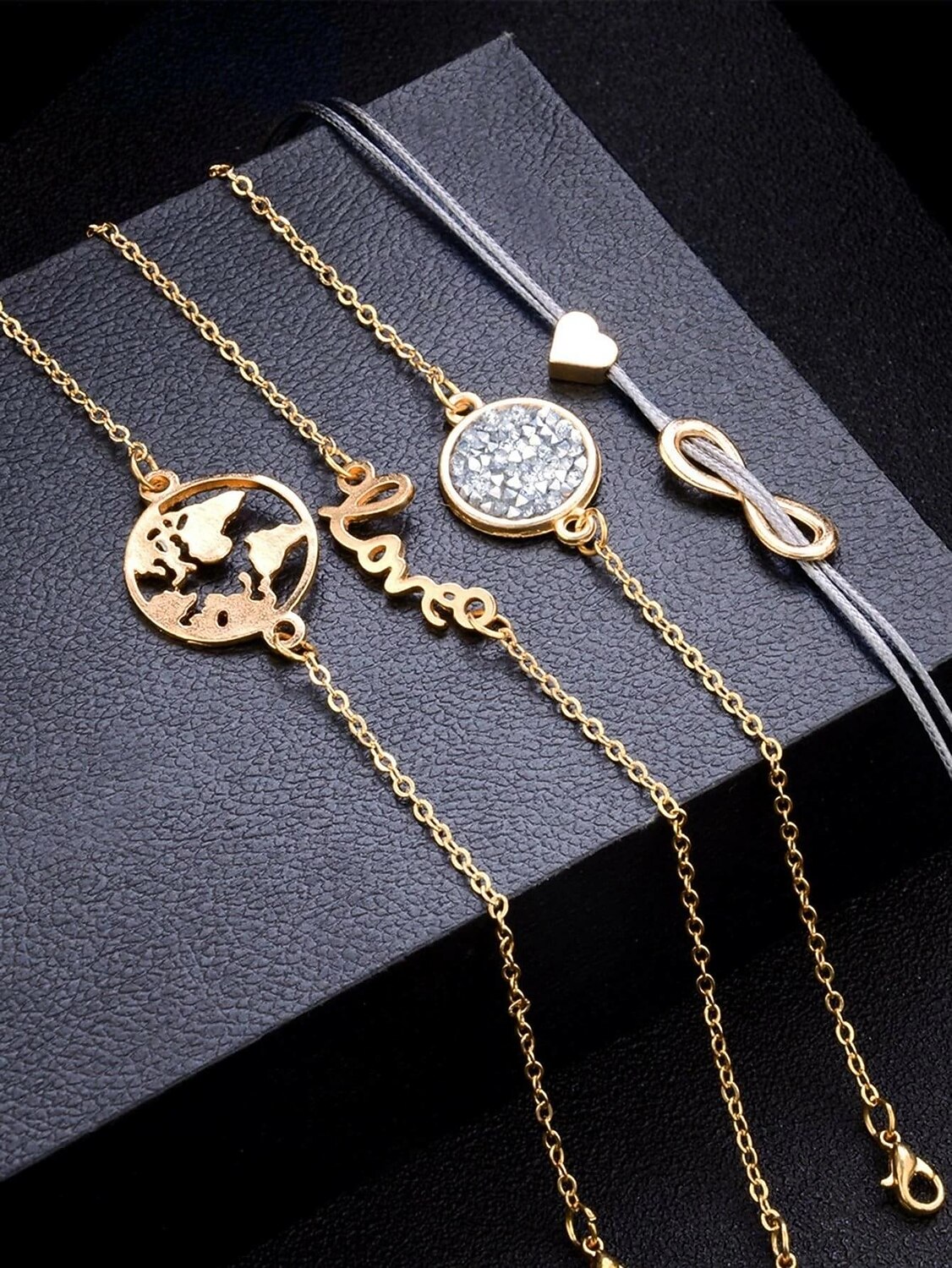 5kpl Naisten Ranneketjut Monitaso Kartat äärettömyys Muoti Yksilöllinen Yksinkertainen Tyylikäs Metalliseos Rannekorun korut Kulta Käyttötarkoitus Juhlat / Ilta Urheilu Pyhäpäivä Deitti Festivaali 2025 - $7.49 –P2