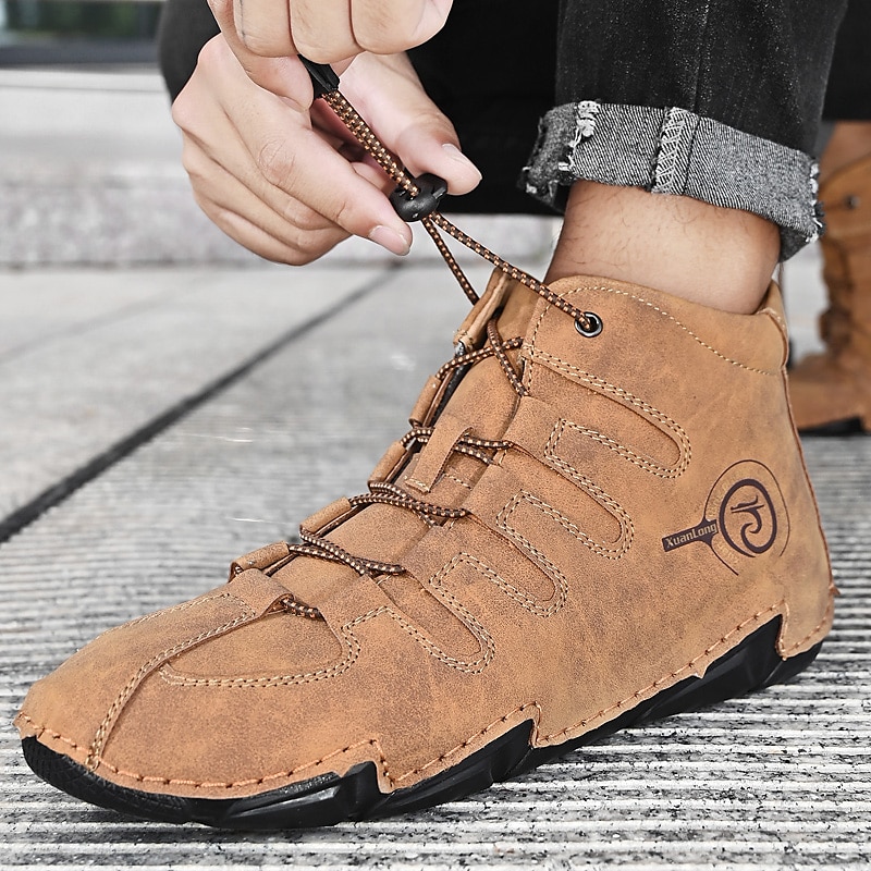Per uomo Stivaletti Uncinetto Scarpe di pelle Scarpe fatte a mano Scarpe comfort Per sport Classico Informale Esterno Giornaliero Di pelle Sintetico Tenere al caldo Fatto a mano Antiscivolo del 2025 a $54.99 -P15
