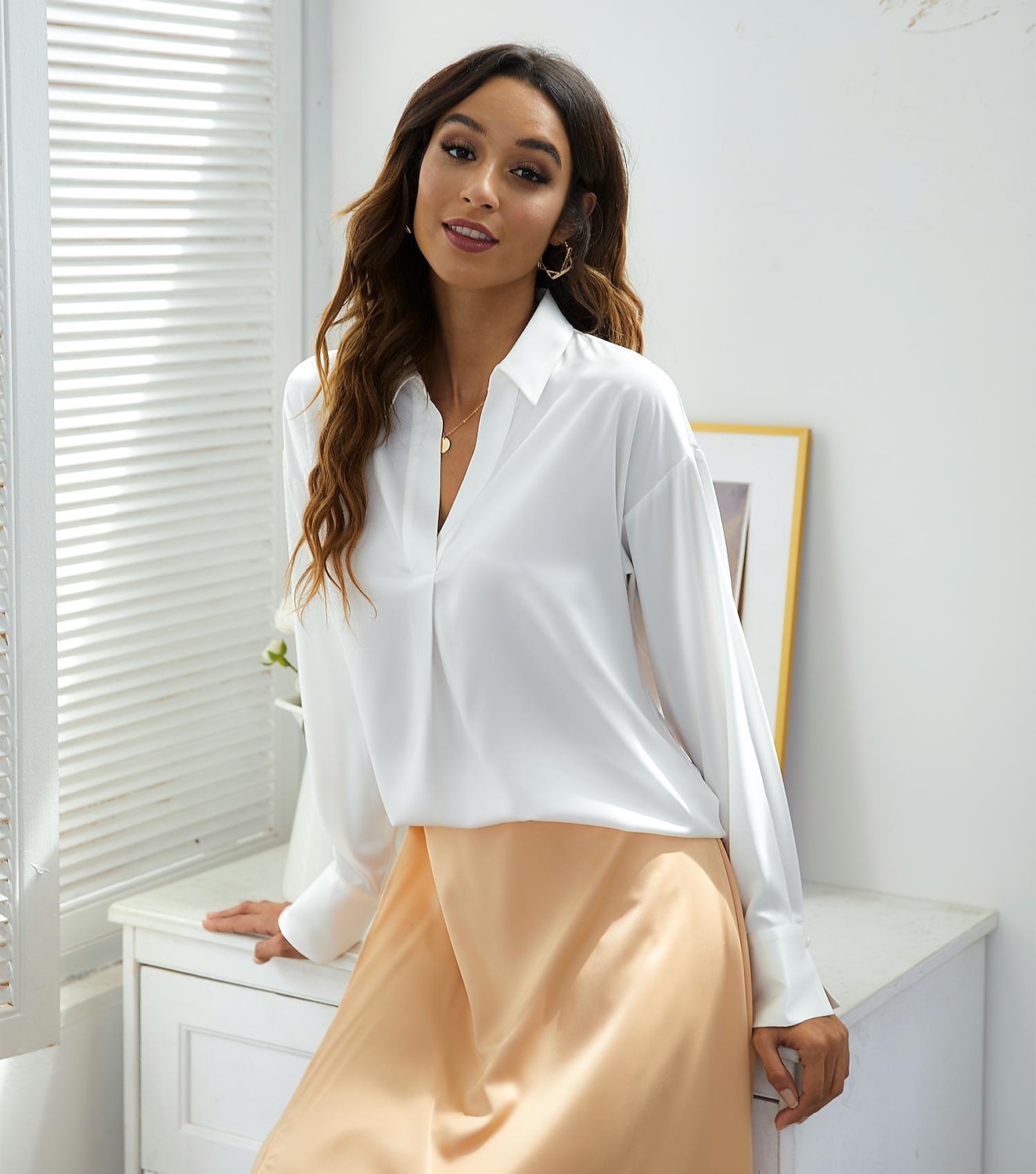 Damen Bluse Weiß Rote Leicht Braun Glatt Langarm Arbeit Wochenende Strassenmode Hemdkragen Standard Seide wie Satin S 2025 - $24.99 –P7