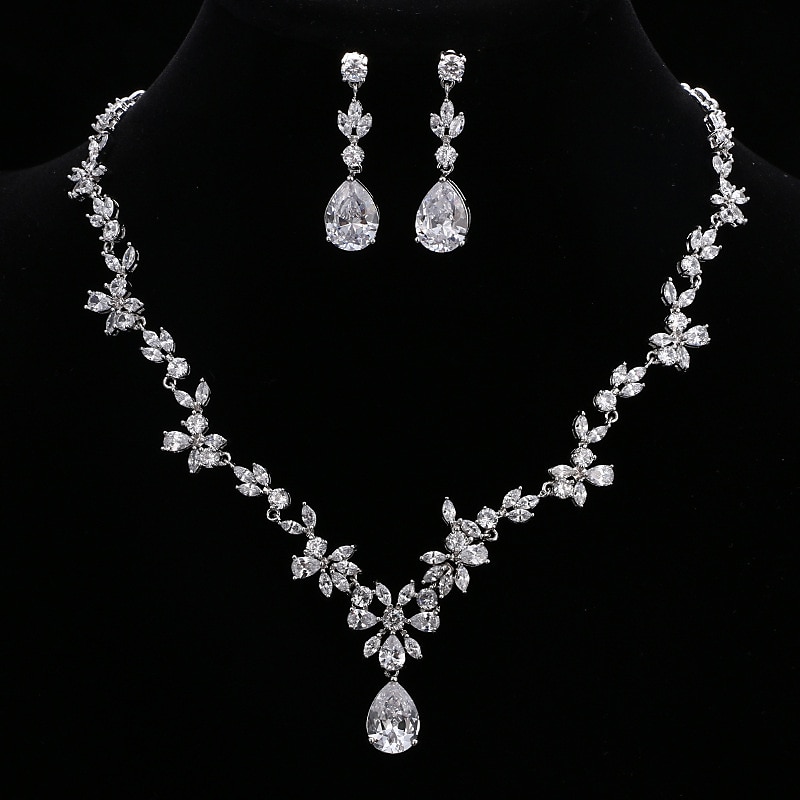 Bruidssieradensets 1 set Kubieke Zirkonia Koper 1 Ketting Oorbellen Dames Luxe Elegant Laten vallen Sieraden set Voor Bruiloft Feest Vuosipäivä 2025 - $57.99 –P1