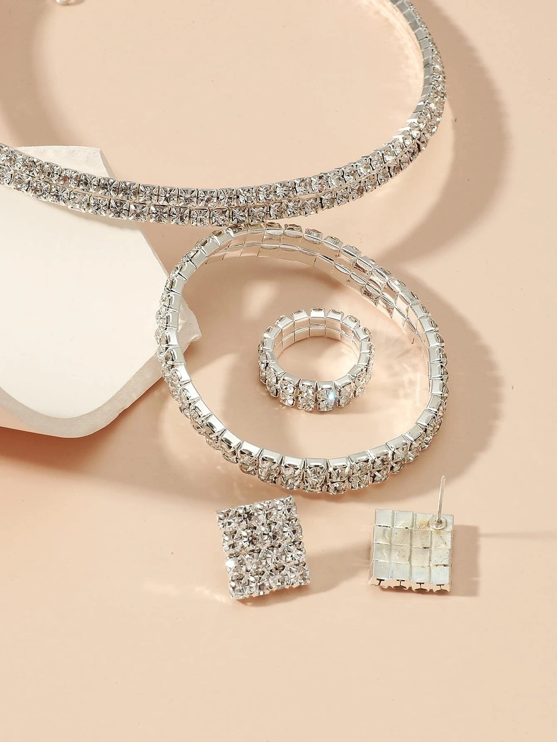 Bruidssieradensets 1 set Legering 1 Ketting 1 Armband 1 Ring Oorbellen Dames Modieus Gepersonaliseerde Stijlvol Klassiek Kostbaar Gezegend Geometrische vorm Sieraden set Voor Bruiloft Speciale 2025 - $15.99 –P4