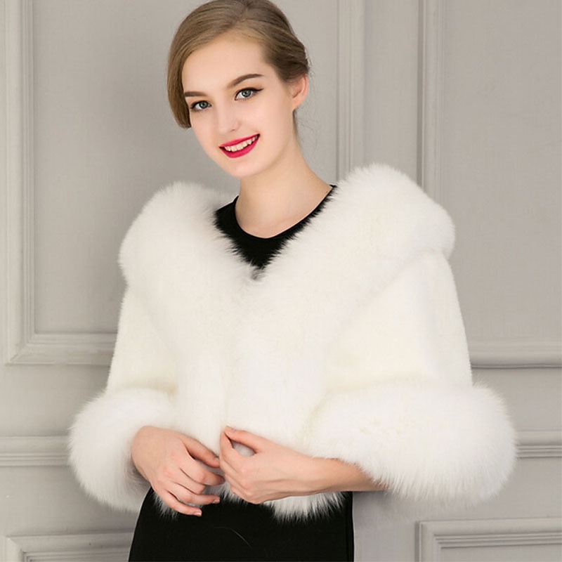 Vinter Fuskpäls Wraps Damens Wrap Bolero Bröllops Capleters Elegant Ärmlös Fuskpäls Höst Bröllops Gäst Wraps Med Fjädrar Päls För Bröllop klä dig för att imponera 2025 - $44.99 –P4