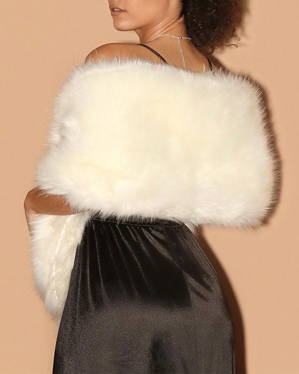 Wihte Faux Fur Wraps Šály Elegantní a Luxusní Elegantní Udržet V Teple Bez Rukávů Umělé Kožešiny Podzim Svatební Host Wraps S Čistou Barvou Pro Svatební Podzim a Zimu oblékněte se abyste ohromili 2025 - $32.99 –P3