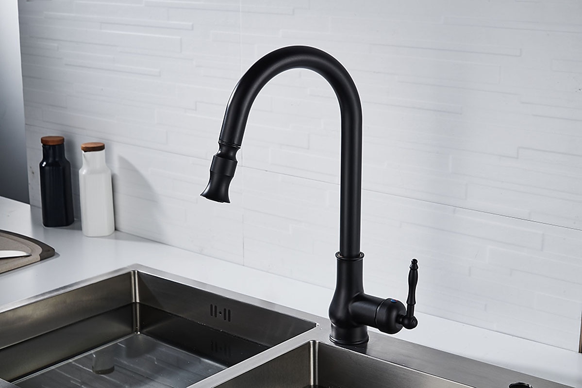 Torneira misturadora de pia de cozinha com spray removível, torneiras giratórias de 360° para recipientes de latão antigo/preto montadas no convés, torneiras de cozinha de um furo antigas de 2026 por $233.19 –P6
