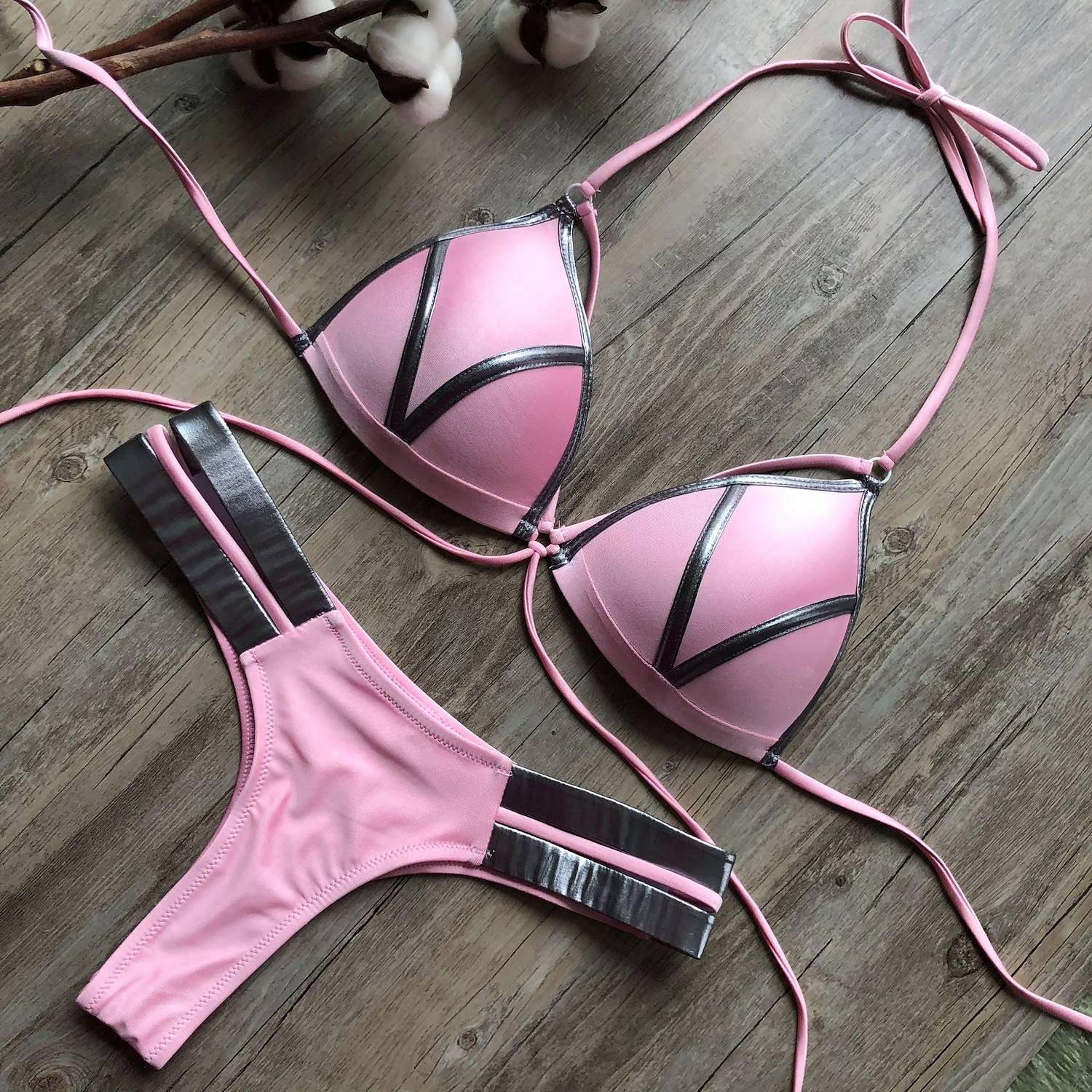 Femme Normal Maillots de Bain Bikinis 2 pièces Tanga Maillot de bain Dos ouvert Découpé Sexy Vacances Sexy Léopard Bloc de couleur A Bretelles Maillots de bain de 2025 ? $32.99 –P14