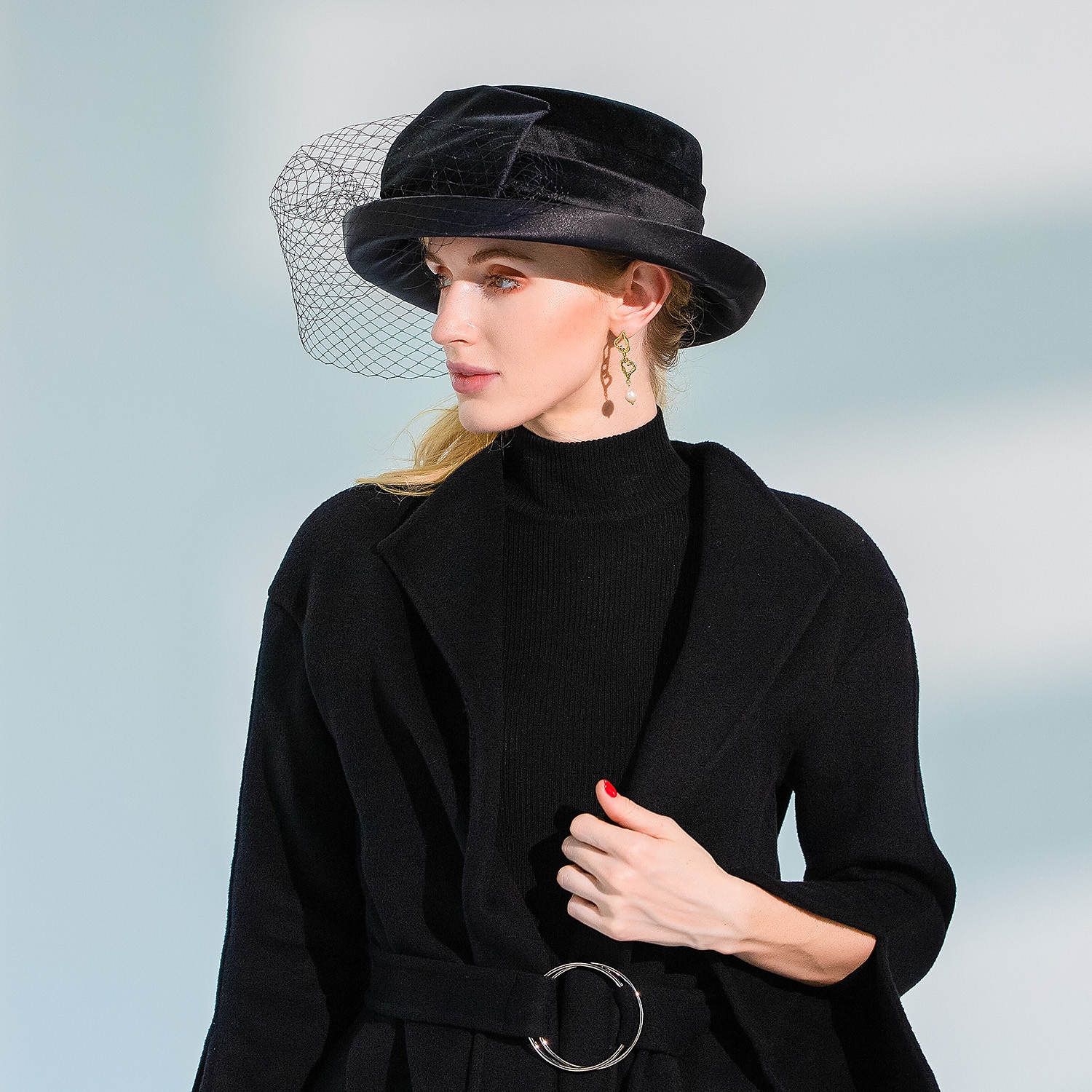 Fascinateurs de velours élégants de mode / chapeaux avec nœud papillon / nœud papillon en satin / tulle 1pc occasion spéciale / fête / soirée / dames jour casque de 2026 ? $49.99 –P6