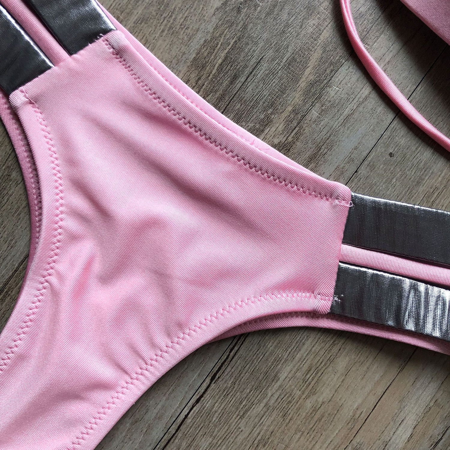 Femme Normal Maillots de Bain Bikinis 2 pièces Tanga Maillot de bain Dos ouvert Découpé Sexy Vacances Sexy Léopard Bloc de couleur A Bretelles Maillots de bain de 2025 ? $32.99 –P18