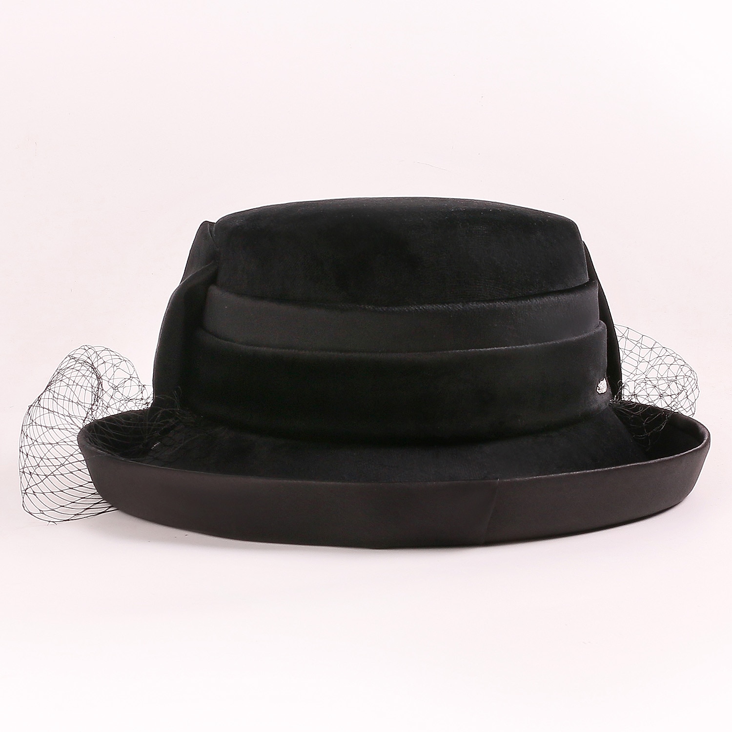 Fascinateurs de velours élégants de mode / chapeaux avec nœud papillon / nœud papillon en satin / tulle 1pc occasion spéciale / fête / soirée / dames jour casque de 2026 ? $49.99 –P11