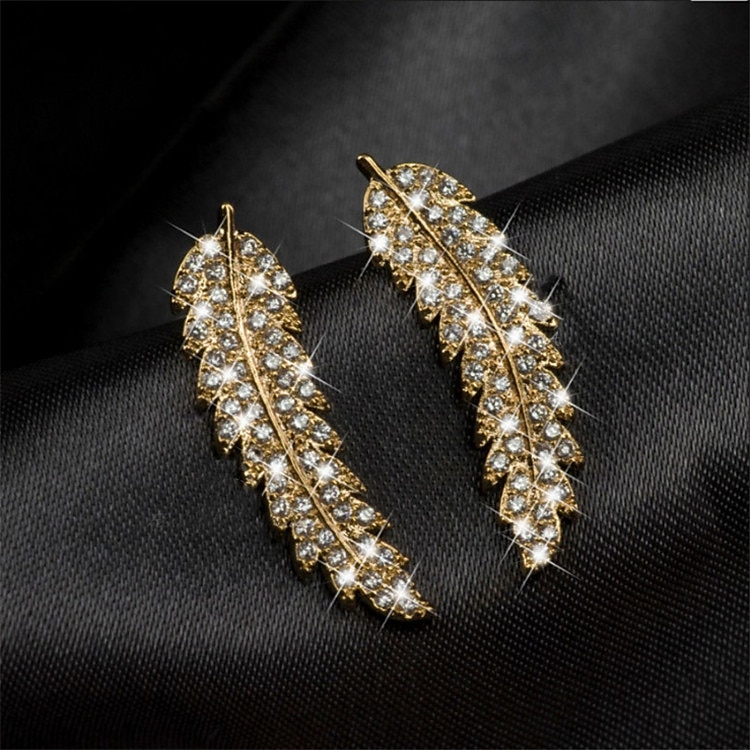 1 paire Boucles d'oreille Clou Boucle d'Oreille Pendantes For Femme Mariage Anniversaire Soirée Alliage Classique Forme de Feuille de 2025 ? $7.49 –P3