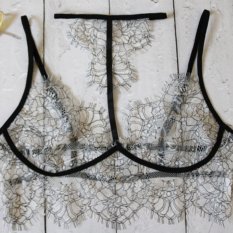 Croix - Set: Embroidered Bralette + Panties