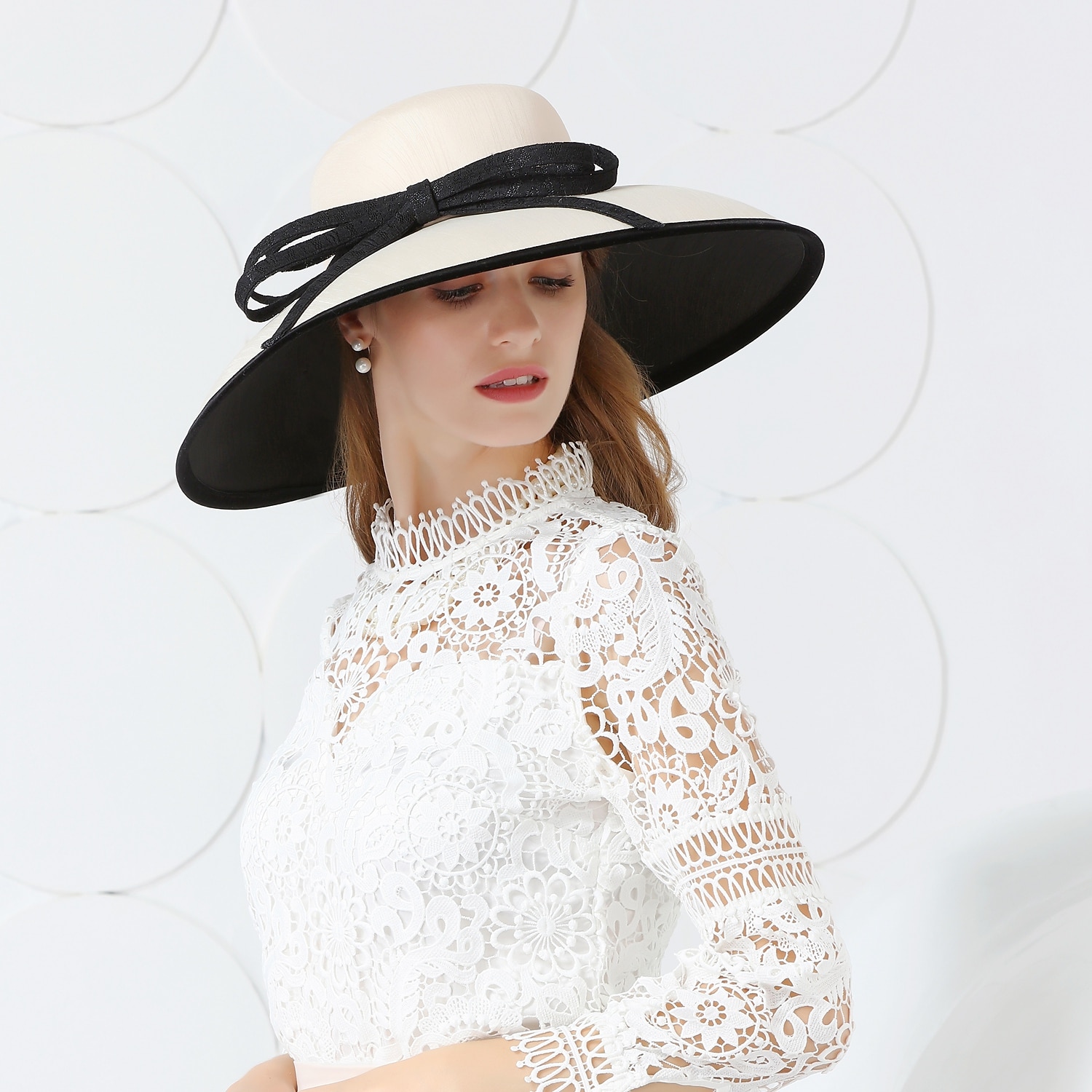 cappelli in tessuto spandex cappello a secchiello matrimonio formale elegante con copricapo bowknot del 2025 a $50.99 –P7