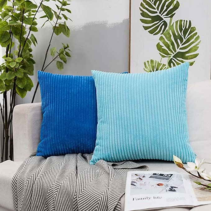 Housse d'oreiller nordique en velours côtelé, couleur unie, douce, sans noyau, pour le bureau, la maison, le salon, le canapé, vert, orange, rose, bleu de 2025 ? $18.99 –P5