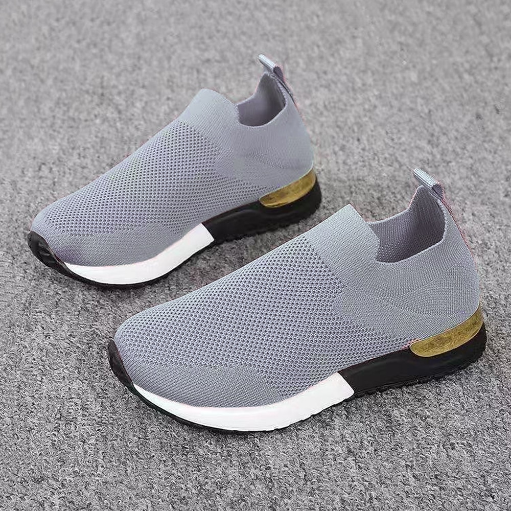 dámské černé úpletové slip-on tenisky – stylové neformální boty se zlatým akcentem na podpatku, lehké a pohodlné na denní nošení 2025 - $26.99 –P1