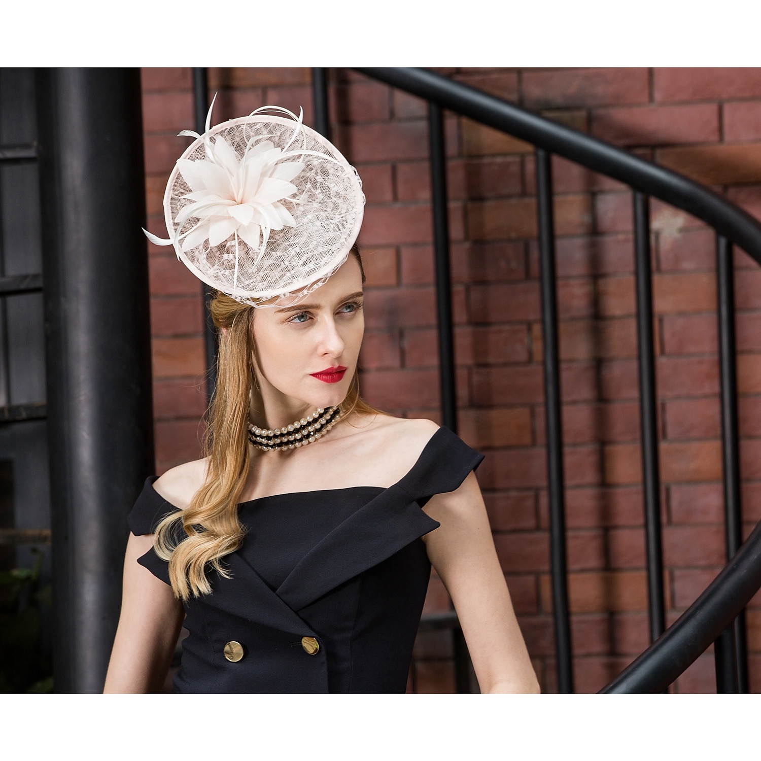 eleganti cappelli di piume retrò con copricapo da matrimonio in tulle 1pc / occasioni speciali del 2025 a $36.99 –P6