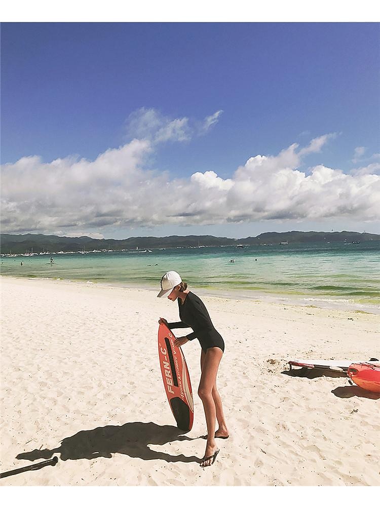 Damen Rash Guard Badeanzug Streifen Frontreißverschluss Spandex UV-Sonnenschutz UPF50+ Schnelltrocknend Langarm Bodysuit Badeanzug Surfen Tauchen Strand Sommer 2026 - $27.99 –P11