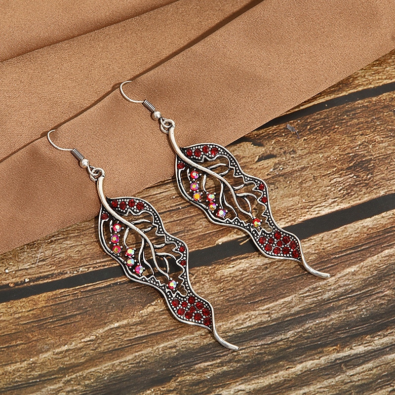 Per donna Orecchini a goccia geometrico A foglia Moda Semplice Boho Orecchini Gioielli Nero / Rosso / Verde Per Feste Per eventi 1 paio del 2025 a $5.49 –P2