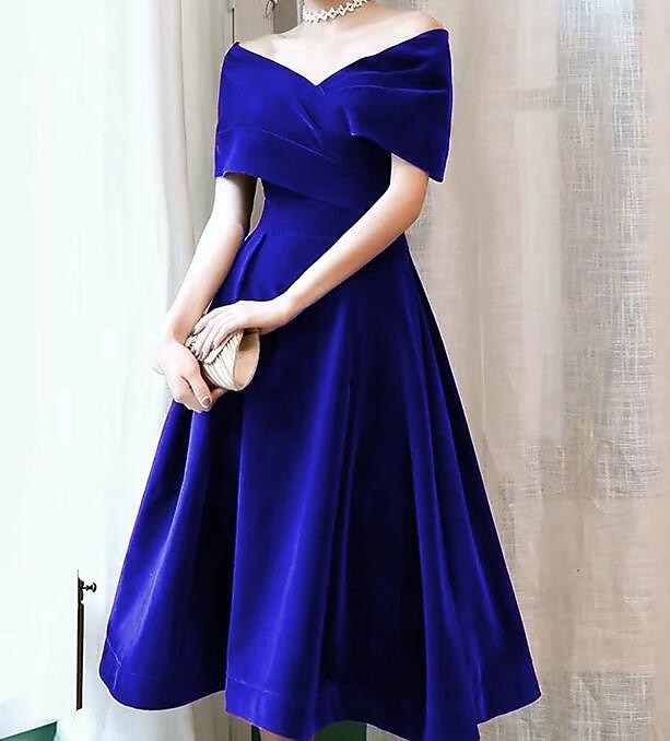 A-Linien Cocktailkleider Elegantes Kleid Hochzeitsgast knielang Kurzarm Schulterfrei Samt mit Falten einfarbige Kleider 2025 - $143.99 –P3