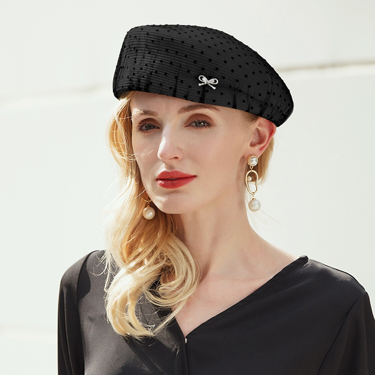 Módní Elegantní Tyl / Štras / akryl / polyester Klobouky s Korálky / Tyl 1ks Svatební / Zvláštní příležitosti / Melbourne Cup Přílba 2025 - $24.99 –P7