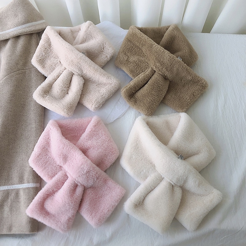 Femmes hiver chaud épaissir écharpes couleur unie fausse fourrure en peluche col croisé écharpe élégant chaud accessoires de mode de 2025 ? $7.49 –P1