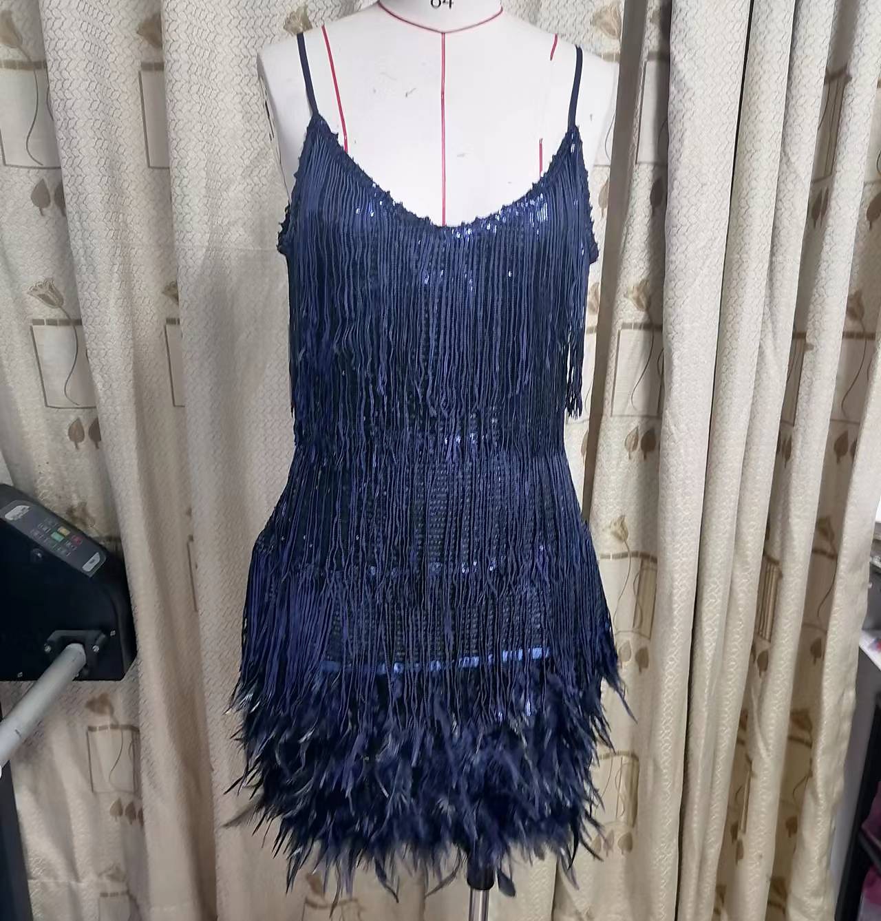 Glada 20-talet 1920-talet Flapper-klänning Klänningar Den store Gatsby Tofs Fjäder Tofs Fjädrar Dam Maskerad Bröllop Bröllopsgäst Fest / afton Vuxen Klänning Hemkomstklänningar 2025 - $46.99 –P11
