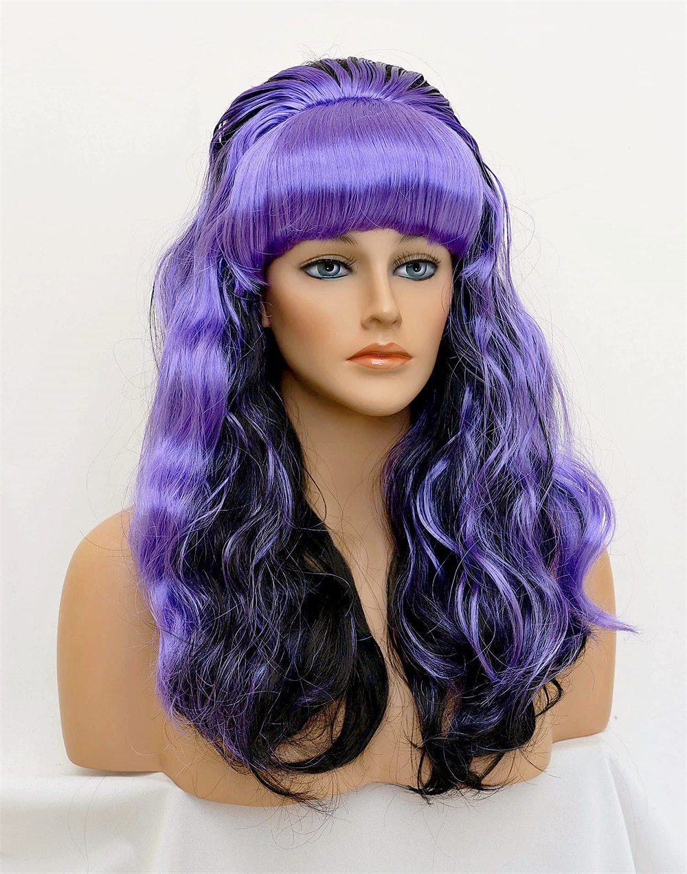 Parrucche a Nido d'Api Parrucca Lunga Ondulata Bionda con Frangia Grande Bouffant per Donne adatta per gli Anni '80 o Festa Parrucche di Halloween del 2025 a $30.99 –P15
