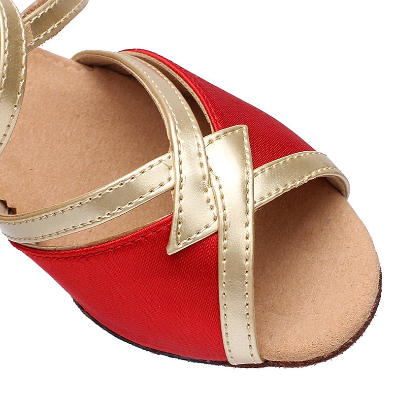 Chaussures de danse latine noires et dorées pour filles – sandales de salon en satin à talon bas avec brides croisées pour l'entraînement, la performance et la compétition de 2025 ? $26.99 –P1