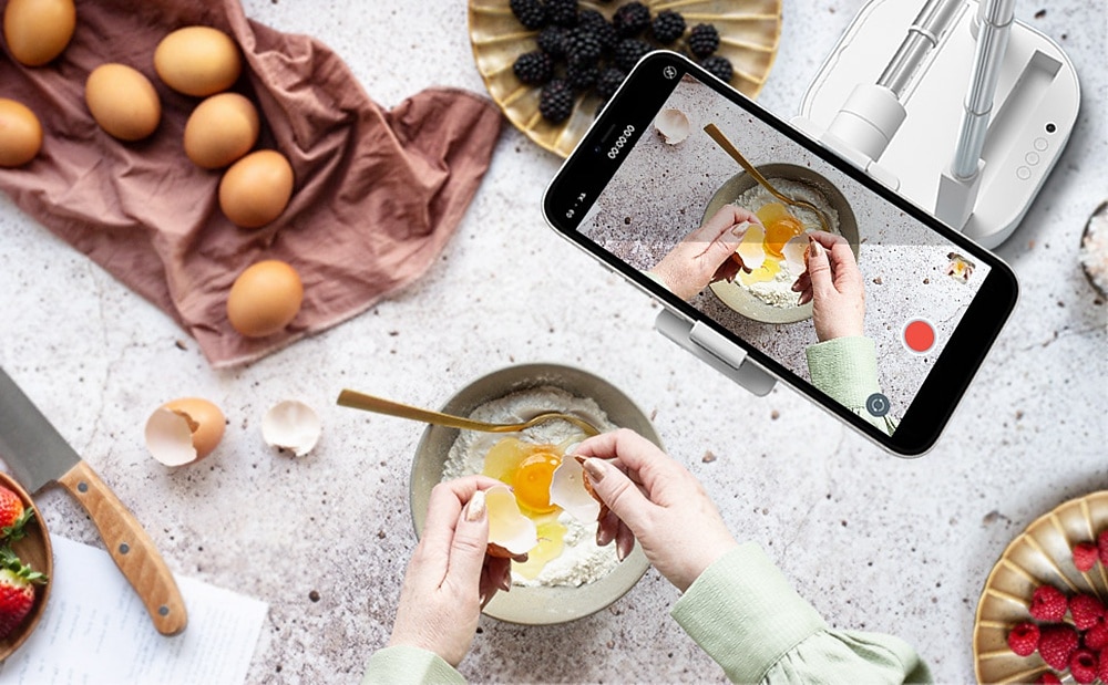 Phone Stand Portable Foldable Adjustable Phone Holder for Outdoor Selfies / Vlogging / Live Streaming Office Compatible with Tablet All Mobile Phone Phone Accessory 2025 - $134.99 –P2