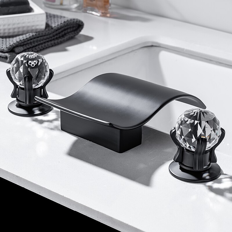 Waschbeckenarmatur mit zwei Kristallknopfgriffen Wasserfall mattschwarz / Chromdeck montiert weit verbreitete 3-Loch-Badarmaturen für Badewanne oder Waschbecken 2025 - $170.99 –P12