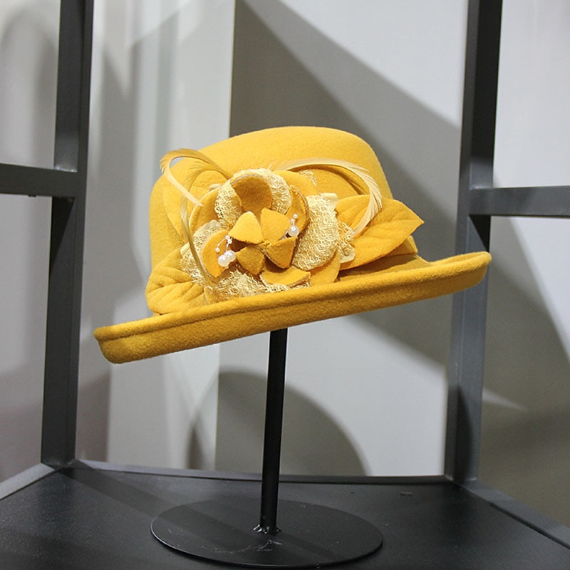 kalapok mesterséges toll poli / pamut keverék bowler / cloche sapka vödör sapka Fedora sapka kentucky derby koktél királyi astcot őszi esküvő elegáns toll rátétekkel fejdísz 2025 - $17.99 –P5