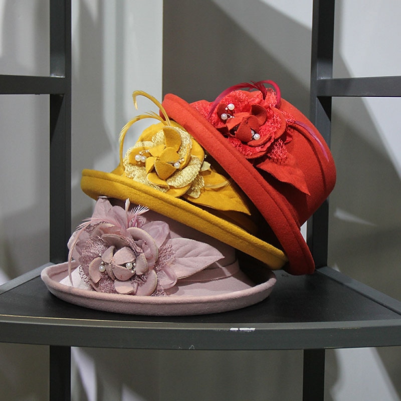 kalapok mesterséges toll poli / pamut keverék bowler / cloche sapka vödör sapka Fedora sapka kentucky derby koktél királyi astcot őszi esküvő elegáns toll rátétekkel fejdísz 2025 - $17.99 –P1