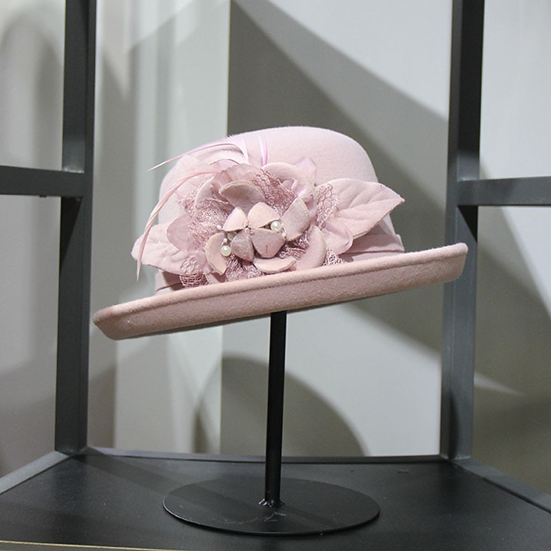 kalapok mesterséges toll poli / pamut keverék bowler / cloche sapka vödör sapka Fedora sapka kentucky derby koktél királyi astcot őszi esküvő elegáns toll rátétekkel fejdísz 2025 - $17.99 –P6