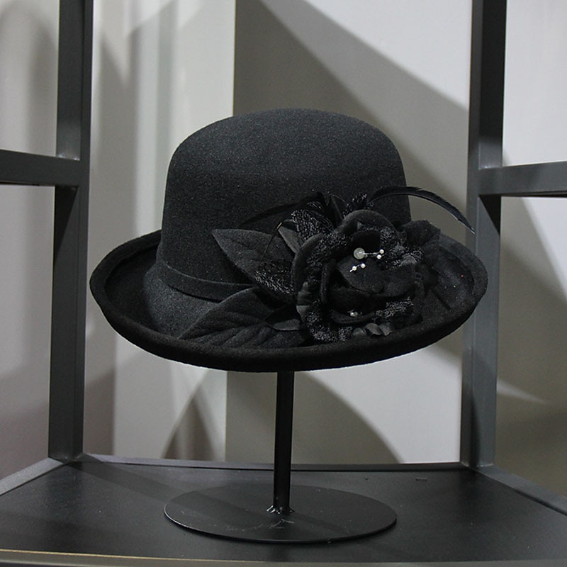 kalapok mesterséges toll poli / pamut keverék bowler / cloche sapka vödör sapka Fedora sapka kentucky derby koktél királyi astcot őszi esküvő elegáns toll rátétekkel fejdísz 2025 - $17.99 –P7